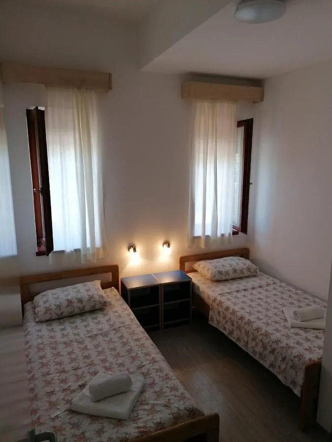 Apartments Maricic Zaton